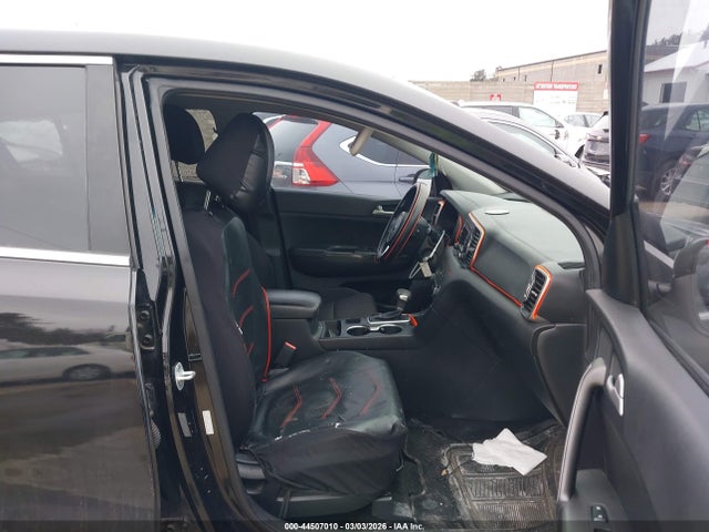 KNDPMCAC0H7077466 KIA Sportage Lx