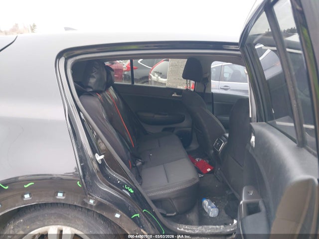 KNDPMCAC0H7077466 KIA Sportage Lx