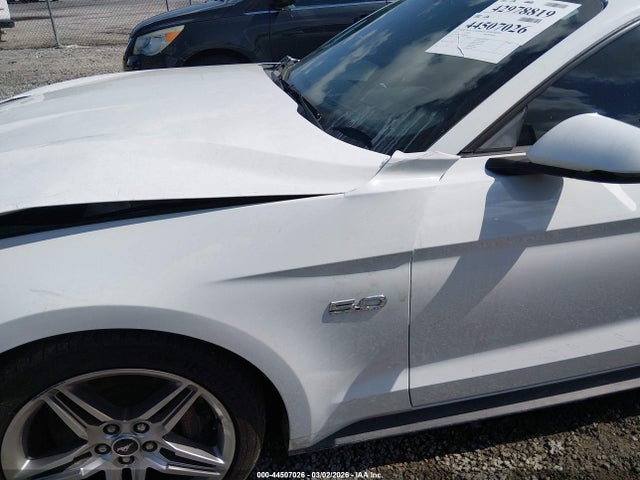 Ford Mustang Gt Premium 2018 1FA6P8CF2J5185358 Image 19