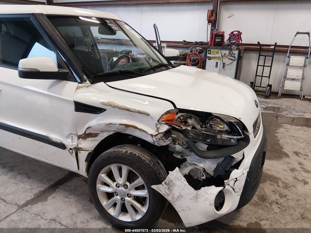 44507072 :رقم المزاد ، KNDJT2A66D7495960 vin ، 2013 Kia Soul + مزاد بيع