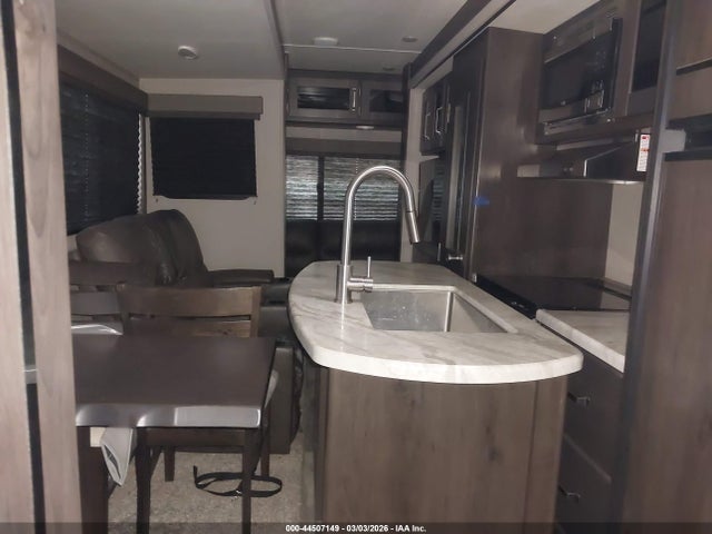 573TT3721L8806179 Grand Design Trailer