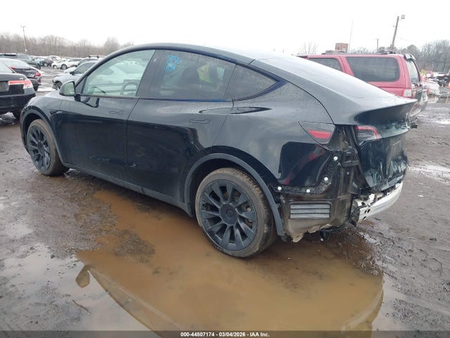 2022 TESLA MODEL Y 7SAYGDEE2NF414094 Photo 2
