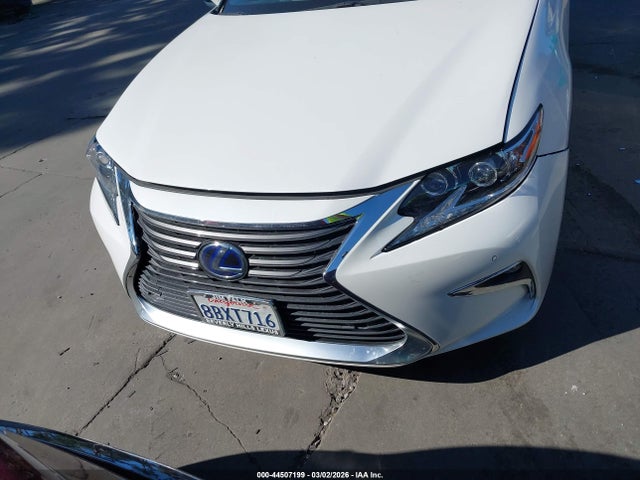JTHBW1GG3G2106424 Lexus ES 300H