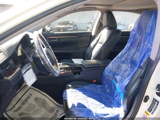 JTHBW1GG3G2106424 Lexus ES 300H