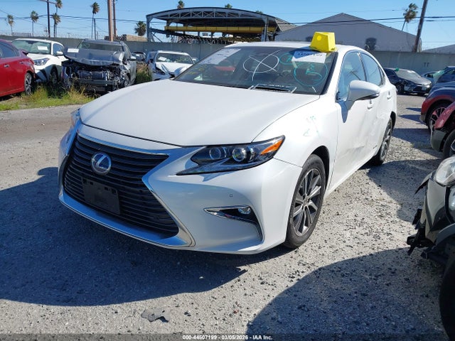 JTHBW1GG3G2106424 Lexus ES 300H