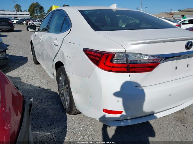 JTHBW1GG3G2106424 Lexus ES 300H