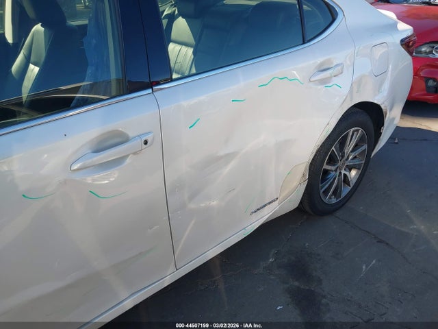 JTHBW1GG3G2106424 Lexus ES 300H