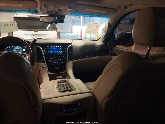 1GYS3BKJ0GR442245 Cadillac Escalade Luxury Collection