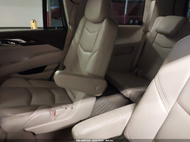 1GYS3BKJ0GR442245 Cadillac Escalade Luxury Collection
