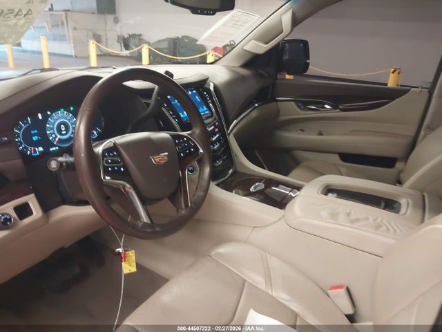 1GYS3BKJ0GR442245 Cadillac Escalade Luxury Collection