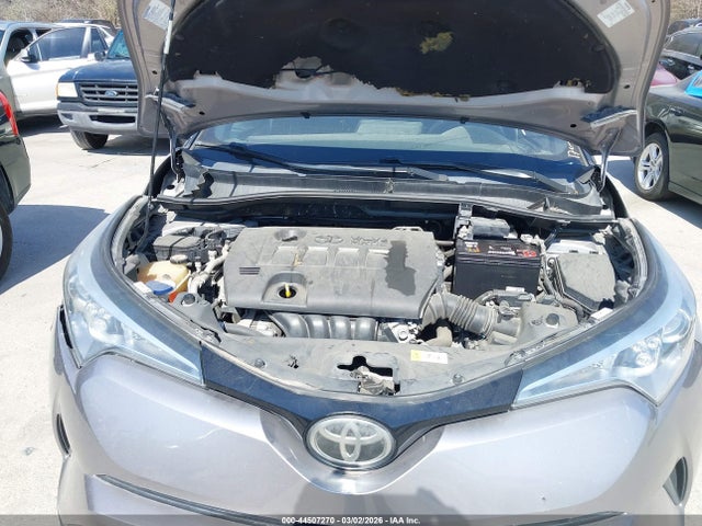 Toyota C-HR XLE 2018 NMTKHMBX2JR044212 Image 10