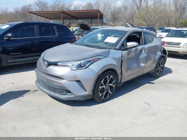 Toyota C-HR XLE 2018 NMTKHMBX2JR044212 Image 2