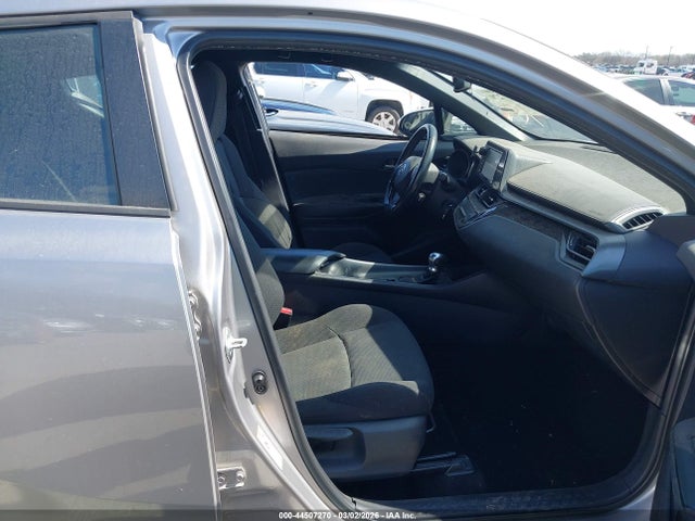 Toyota C-HR XLE 2018 NMTKHMBX2JR044212 Image 5