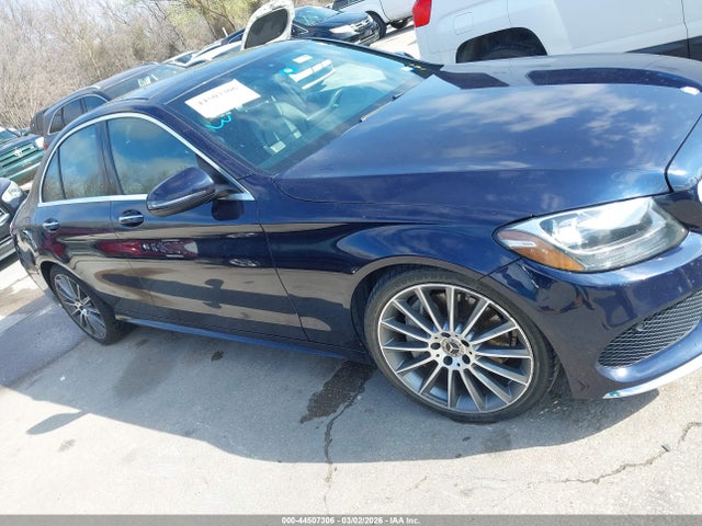 55SWF4JB2HU225757 Mercedes-Benz C 300 Luxury/sport