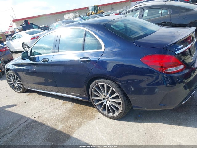 55SWF4JB2HU225757 Mercedes-Benz C 300 Luxury/sport