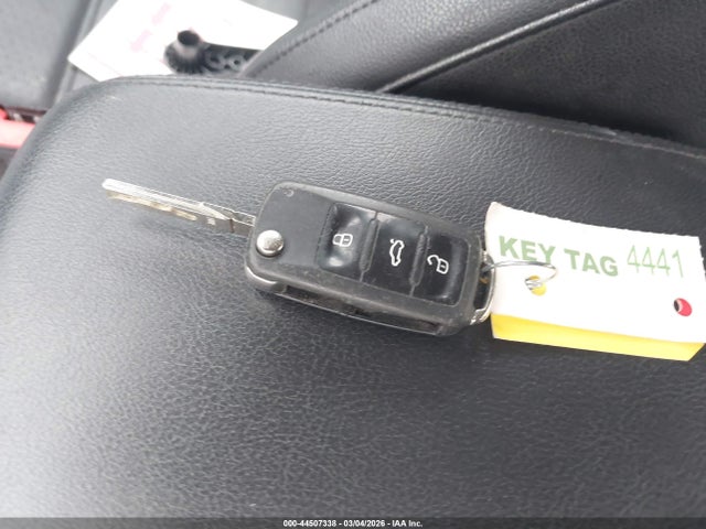 1VWLA7A30KC005435 Volkswagen Passat 2.0t Wolfsburg Edition