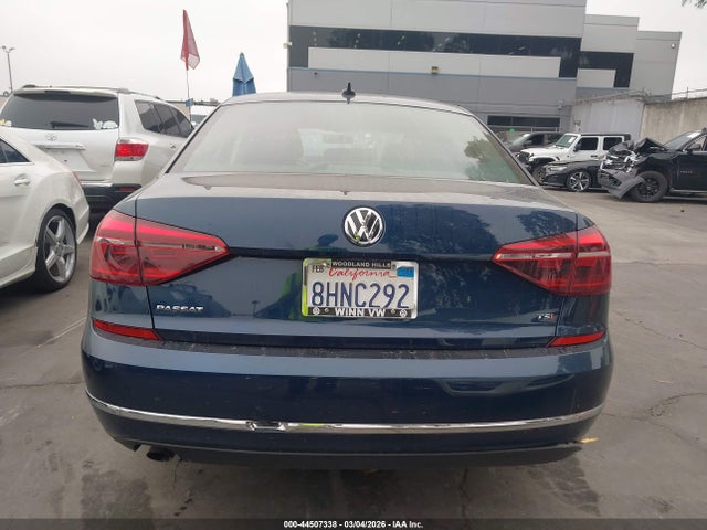 1VWLA7A30KC005435 Volkswagen Passat 2.0t Wolfsburg Edition