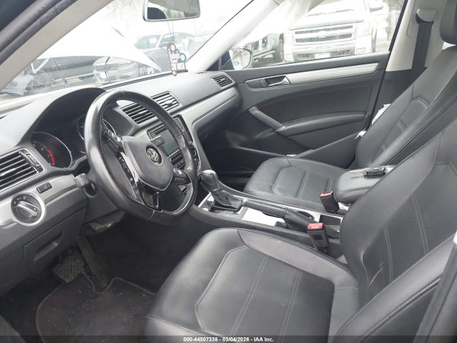 1VWLA7A30KC005435 Volkswagen Passat 2.0t Wolfsburg Edition