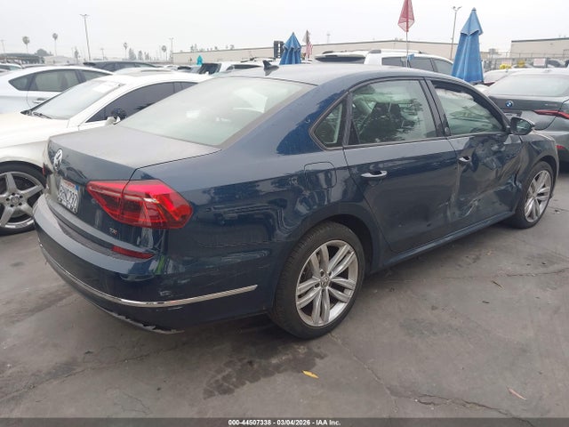 1VWLA7A30KC005435 Volkswagen Passat 2.0t Wolfsburg Edition