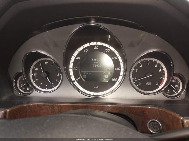 2011 Mercedes-benz E 350 მანქანა იყიდება აუქციონზე, vin: WDDHF5GB1BA420892, აუქციონის ნომერი: 44507360