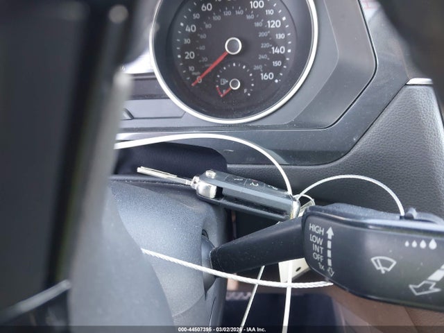 Продажа на аукционе авто 2018 Volkswagen Tiguan 2.0t Se/2.0t Sel, vin: 3VV3B7AX5JM008140, номер лота: 44507395
