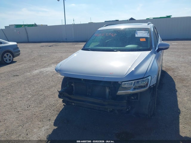 Продажа на аукционе авто 2018 Volkswagen Tiguan 2.0t Se/2.0t Sel, vin: 3VV3B7AX5JM008140, номер лота: 44507395