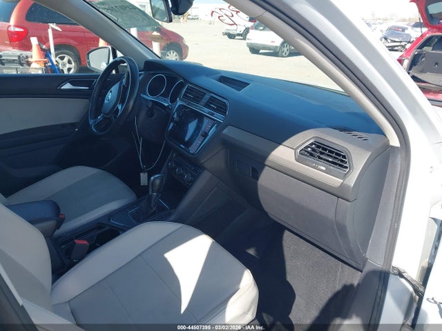 Продажа на аукционе авто 2018 Volkswagen Tiguan 2.0t Se/2.0t Sel, vin: 3VV3B7AX5JM008140, номер лота: 44507395