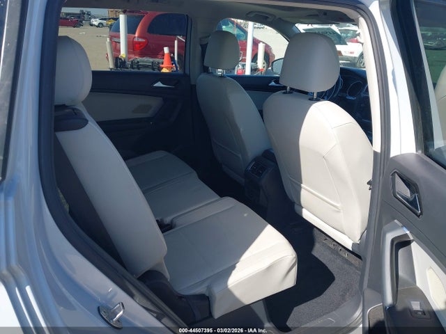 Продажа на аукционе авто 2018 Volkswagen Tiguan 2.0t Se/2.0t Sel, vin: 3VV3B7AX5JM008140, номер лота: 44507395