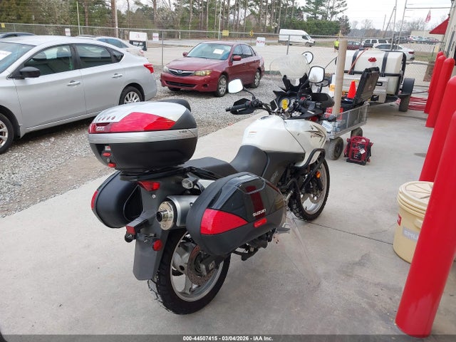 2011 SUZUKI DL650 JS1VP54B5B2100381 Photo 2