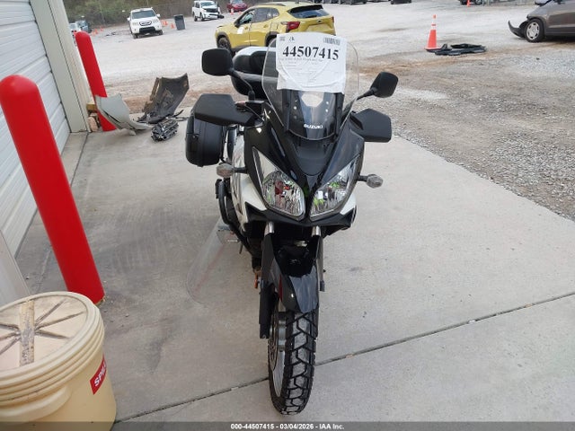 2011 SUZUKI DL650 JS1VP54B5B2100381 Photo 4