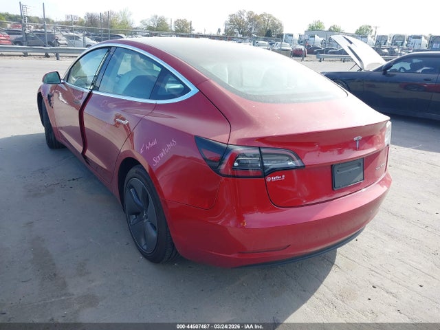 2019 TESLA MODEL 3 5YJ3E1EB7KF437108 Photo 2