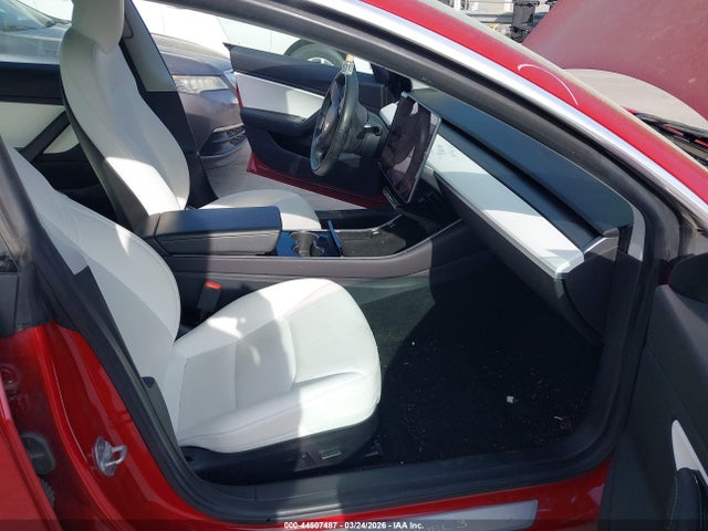 2019 TESLA MODEL 3 5YJ3E1EB7KF437108 Photo 4