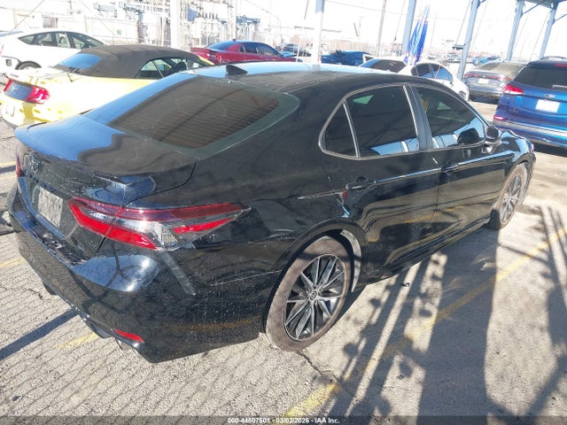 4T1G11AK8NU046821 Toyota CAMRY SE