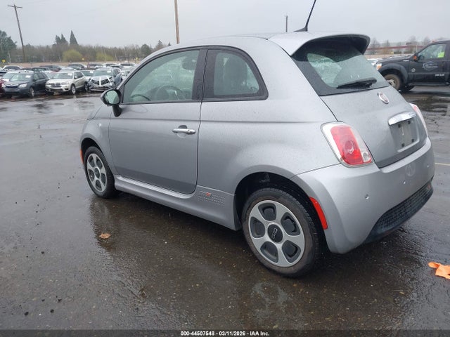 2016 FIAT 500E 3C3CFFGE4GT161131 Photo 2