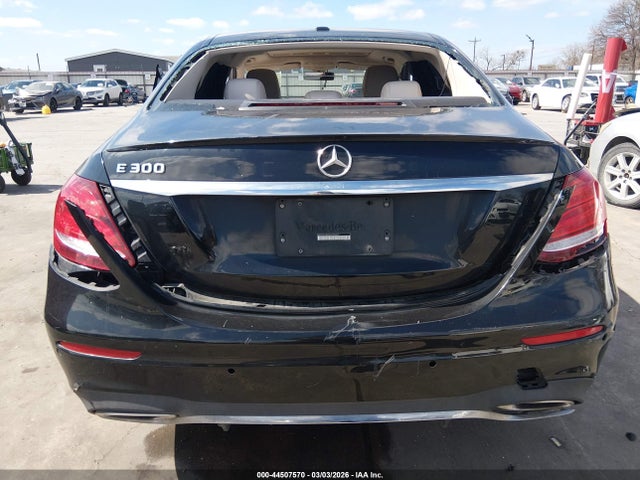 Aukcja sprzedaży 2017 Mercedes-benz E 300, vin: WDDZF4JB3HA256657, numer aukcji: 44507570