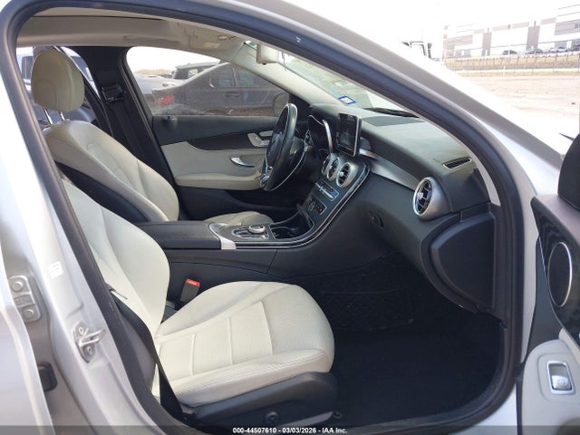 44507610 :رقم المزاد ، 55SWF4JBXHU184844 vin ، 2017 Mercedes-benz C 300 مزاد بيع
