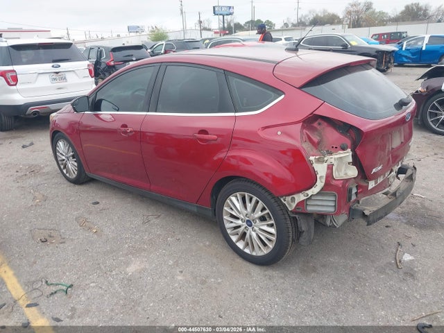 2016 FORD FOCUS 1FADP3N28GL388554 Photo 2