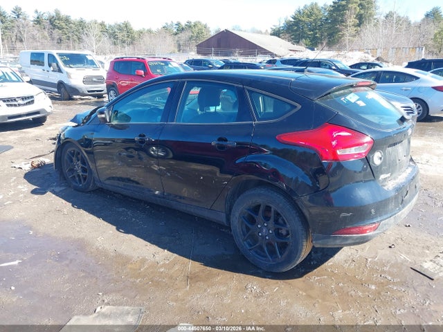 Ford FOCUS SE 2016 1FADP3K24GL392802 Image 3