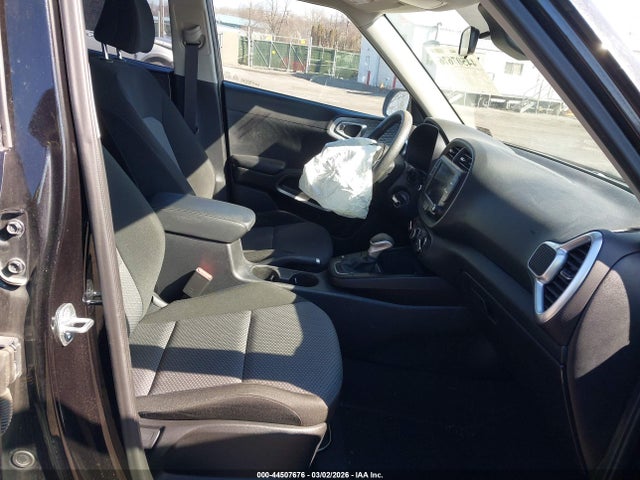 Auction sale of the 2023 Kia Soul Lx, vin: KNDJ23AU8P7870694, lot number: 44507676