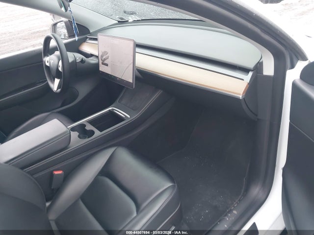 2021 TESLA MODEL Y 5YJYGDEE5MF185082 Photo 4