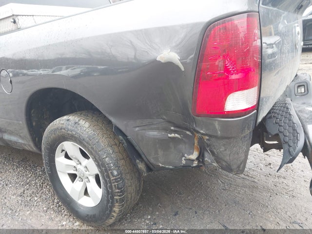 44507697 :رقم المزاد ، 1C6RR7FG1JS348610 vin ، 2018 Ram 1500 Express  4x4 6'4 Box مزاد بيع
