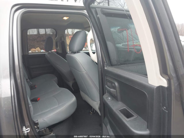 44507697 :رقم المزاد ، 1C6RR7FG1JS348610 vin ، 2018 Ram 1500 Express  4x4 6'4 Box مزاد بيع
