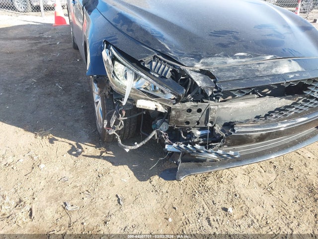44507701 :رقم المزاد ، JN1EV7AR2JM432745 vin ، 2018 Infiniti Q50 3.0t Luxe مزاد بيع