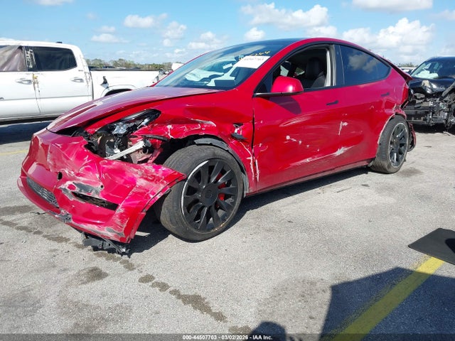 2021 TESLA MODEL Y 5YJYGDEE8MF253665 Photo 1