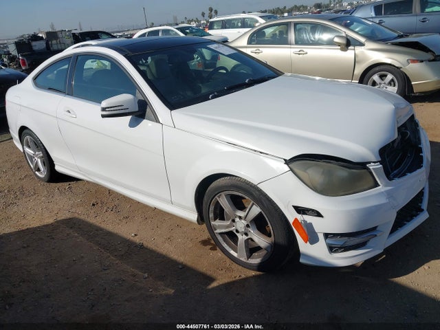 2013 MERCEDES-BENZ C 250 WDDGJ4HB8DF990266