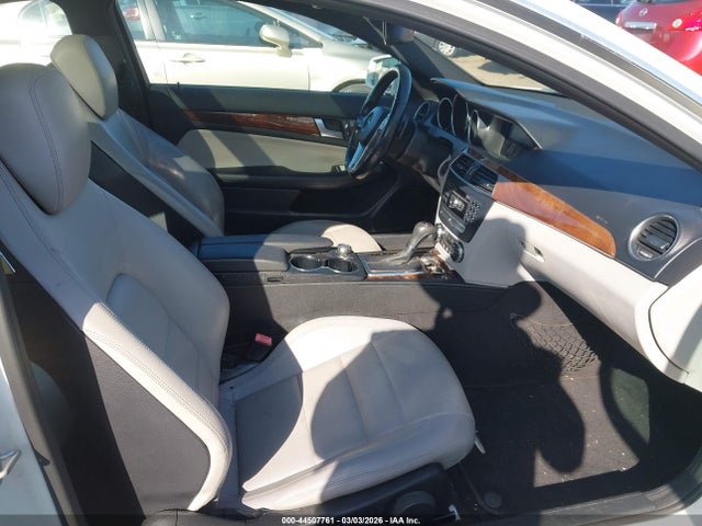 2013 MERCEDES-BENZ C 250 WDDGJ4HB8DF990266 Photo 4