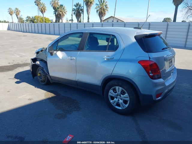 Chevrolet TRAX LS 2017 3GNCJKSB9HL239783 Image 3