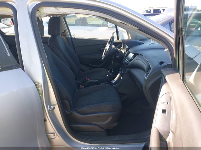 Chevrolet TRAX LS 2017 3GNCJKSB9HL239783 Image 5