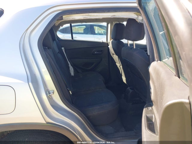 Chevrolet TRAX LS 2017 3GNCJKSB9HL239783 Image 8