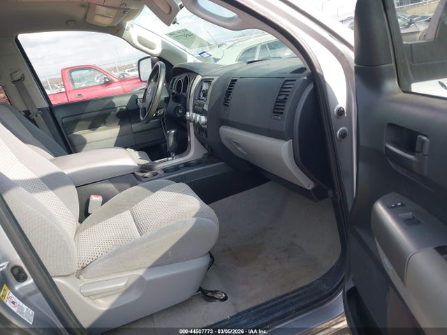 2010 TOYOTA TUNDRA 5TFRM5F19AX012195 Photo 4